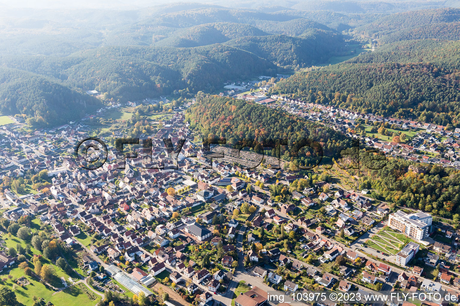 Dahn im Bundesland Rheinland-Pfalz, Deutschland aus der Luft betrachtet