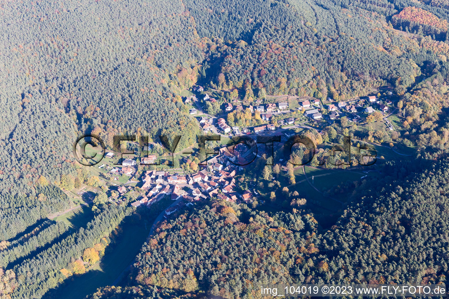 Oberschlettenbach im Bundesland Rheinland-Pfalz, Deutschland von einer Drohne aus