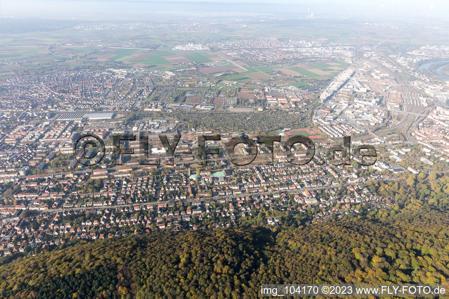 Luftaufnahme von Ortsteil Südstadt in Heidelberg im Bundesland Baden-Württemberg, Deutschland