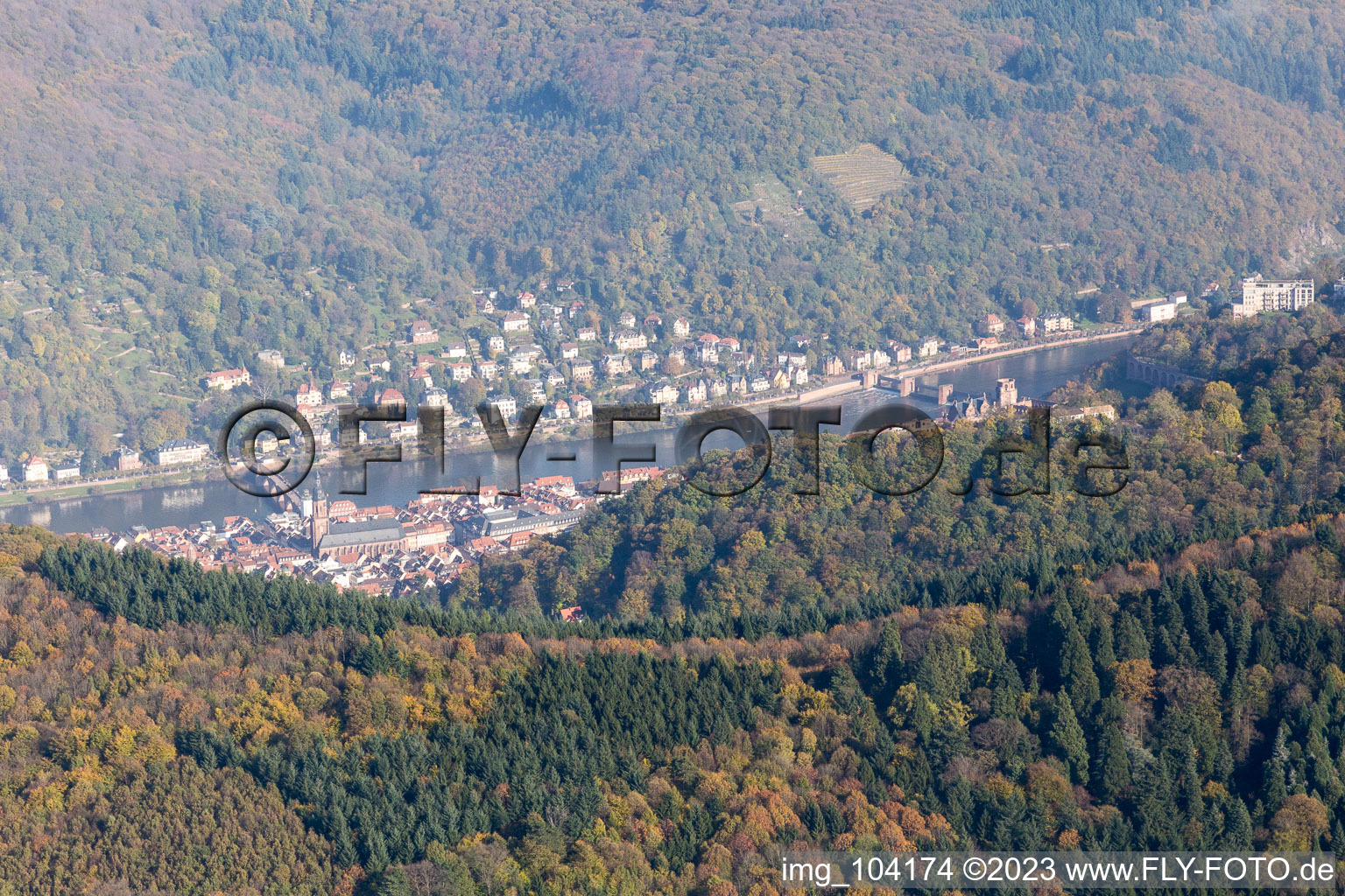 Luftaufnahme von Heidelberg, Neckartal im Ortsteil Kernaltstadt im Bundesland Baden-Württemberg, Deutschland