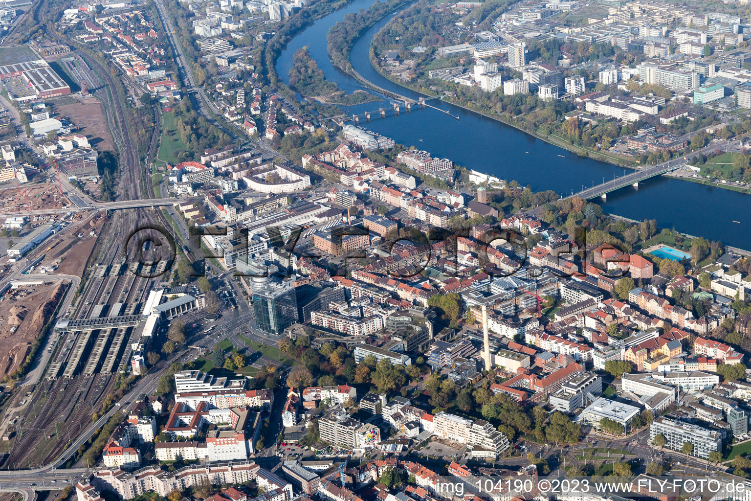 Luftaufnahme von Ortsteil Weststadt in Heidelberg im Bundesland Baden-Württemberg, Deutschland