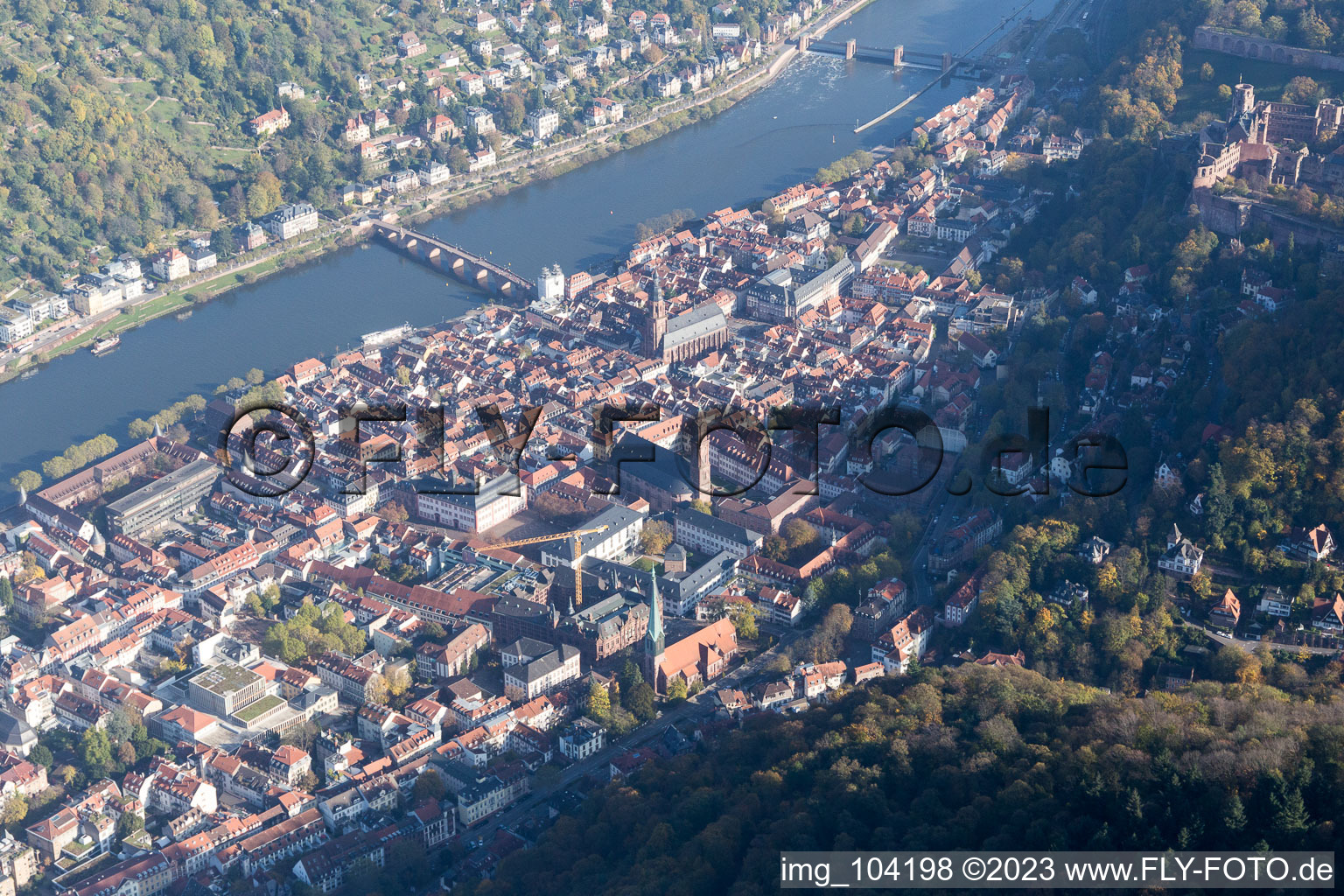 Luftbild von Jesuitenkirche und Heiliggeistkirche in der Altstadt im Ortsteil Kernaltstadt in Heidelberg im Bundesland Baden-Württemberg, Deutschland