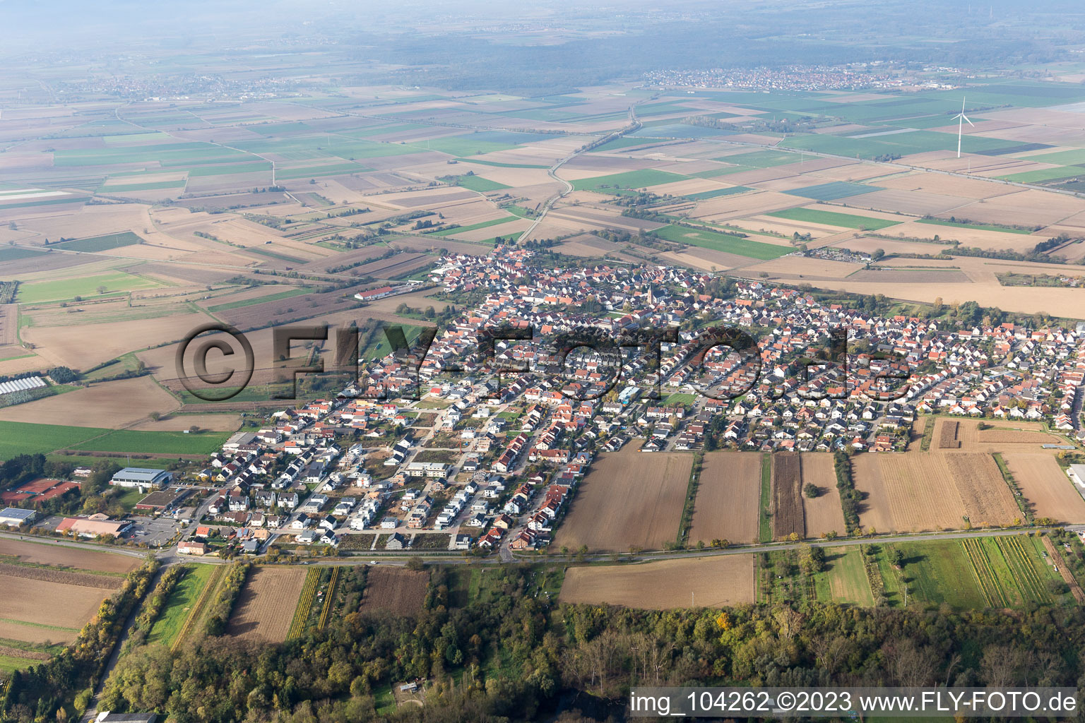Ortsteil Heiligenstein in Römerberg im Bundesland Rheinland-Pfalz, Deutschland von oben gesehen