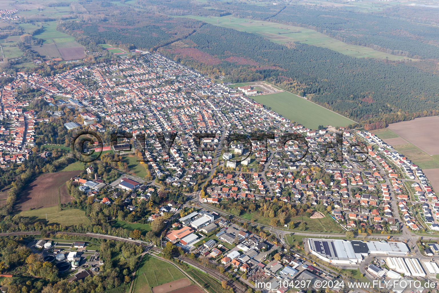 Luftaufnahme von Bellheim im Bundesland Rheinland-Pfalz, Deutschland