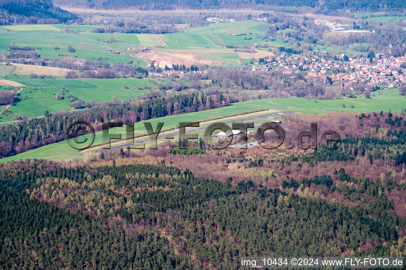 Flugplatz im Ortsteil Steinbuch in Michelstadt im Bundesland Hessen, Deutschland