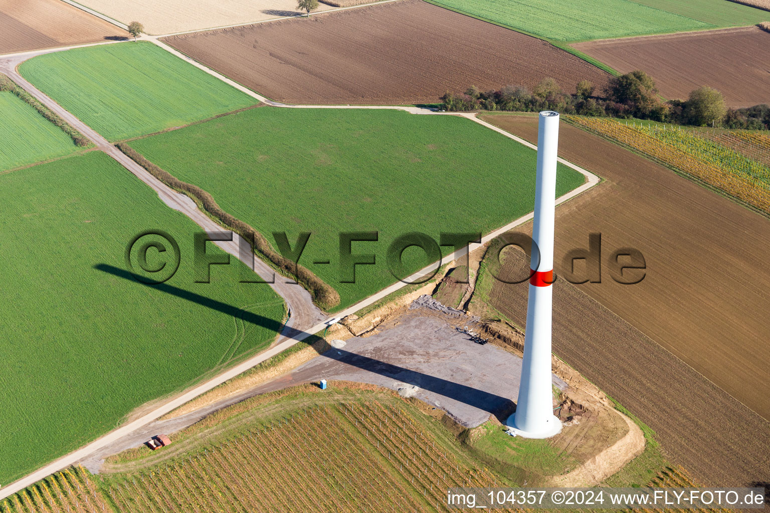 Baustelle des Windparks Freckenfeld der EnBW -für Windenergieanlage mit 6 Windrädern im Bundesland Rheinland-Pfalz, Deutschland von oben