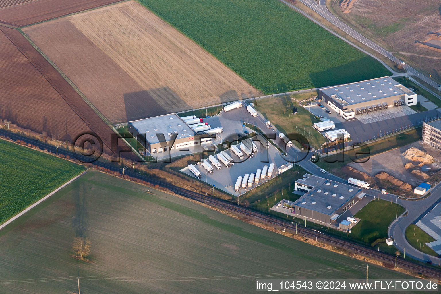 Rülzheim im Bundesland Rheinland-Pfalz, Deutschland aus der Drohnenperspektive