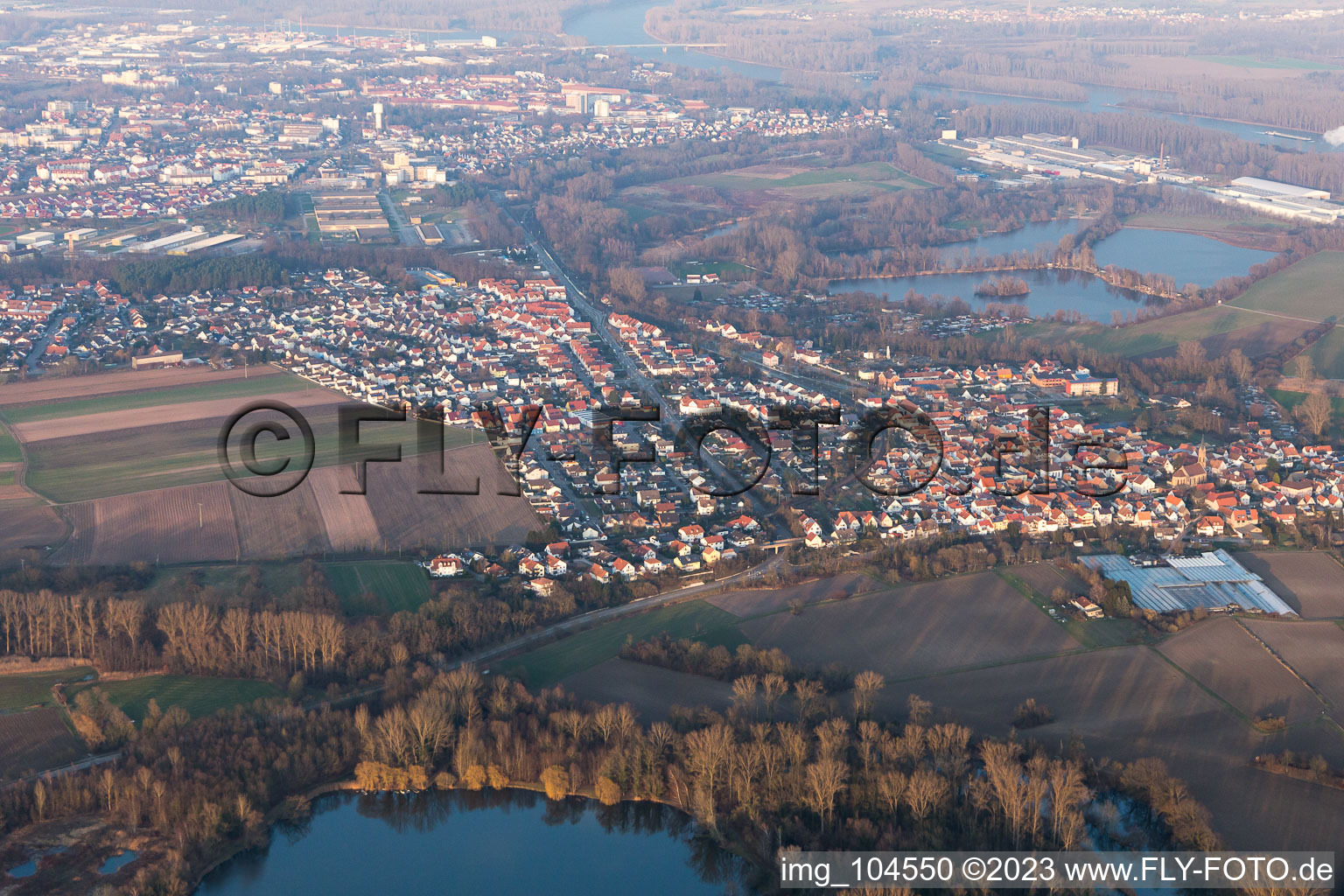 Ortsteil Sondernheim in Germersheim im Bundesland Rheinland-Pfalz, Deutschland von oben
