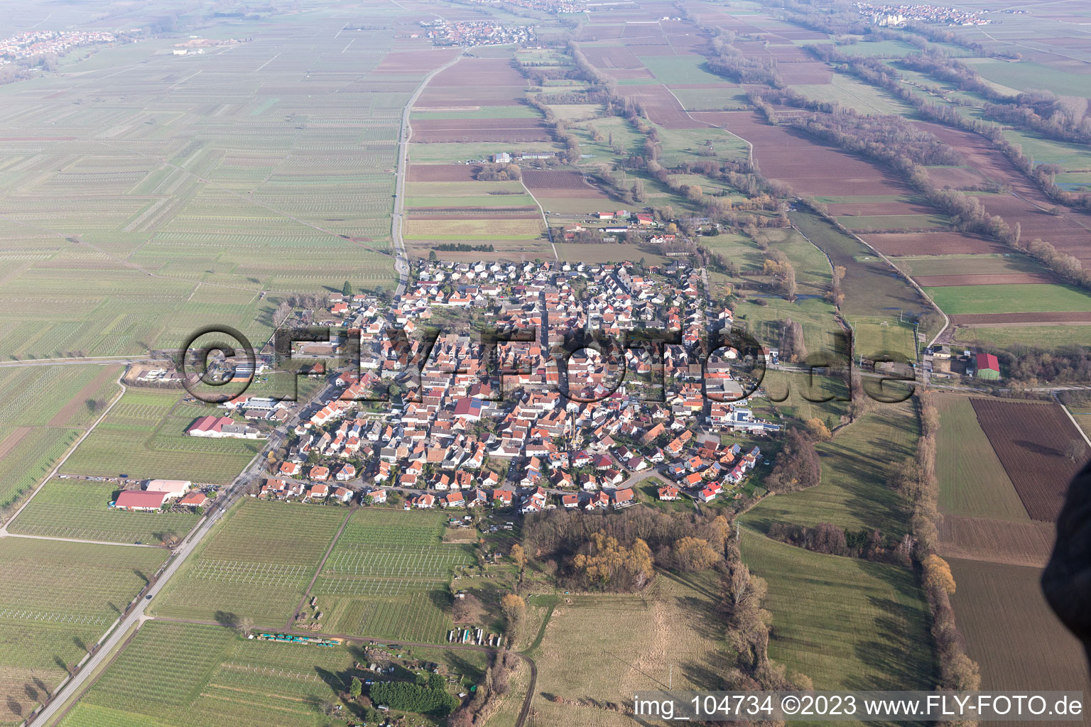 Drohnenbild von Venningen im Bundesland Rheinland-Pfalz, Deutschland
