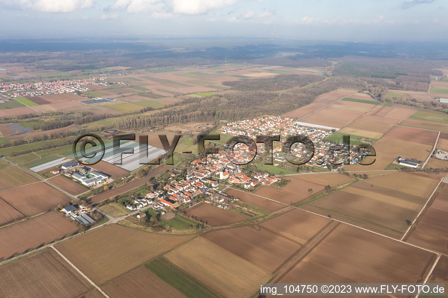 Freisbach im Bundesland Rheinland-Pfalz, Deutschland von oben gesehen