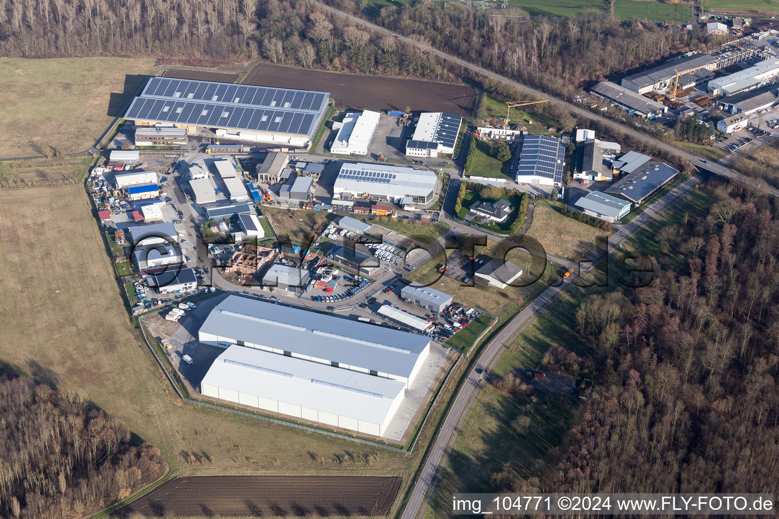 Gewerbegebiet und Firmenansiedlung Im Schorrenfeld in Huttenheim in Philippsburg im Bundesland Baden-Württemberg, Deutschland