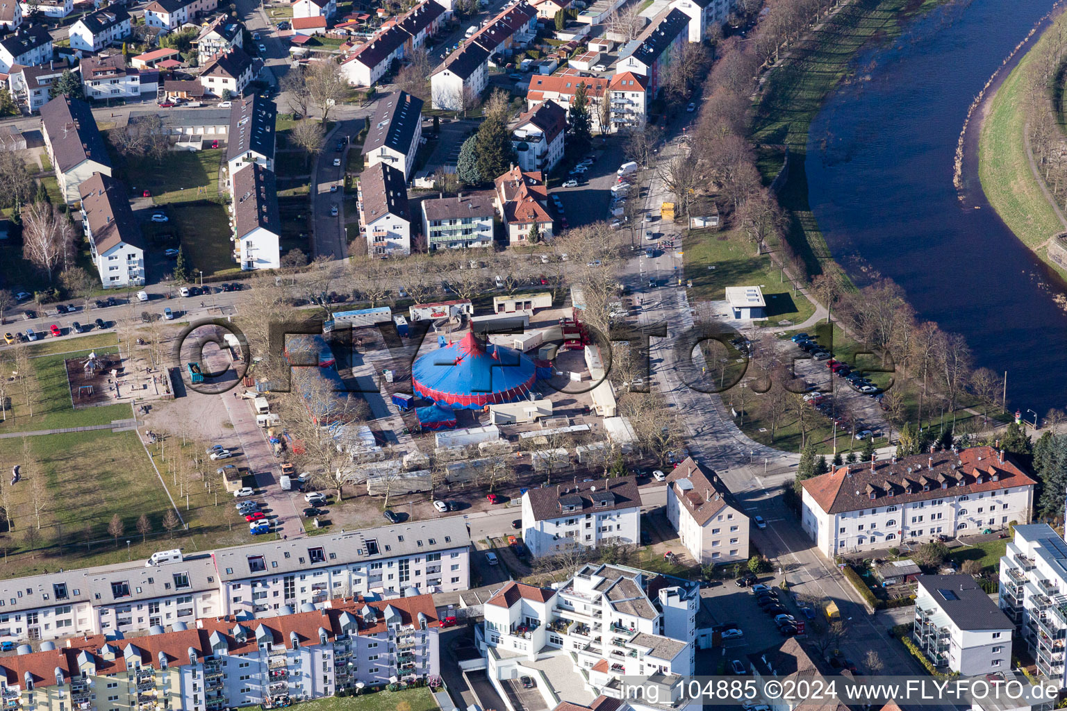 Zirkus auf dem Festplatz in Rastatt im Bundesland Baden-Württemberg, Deutschland