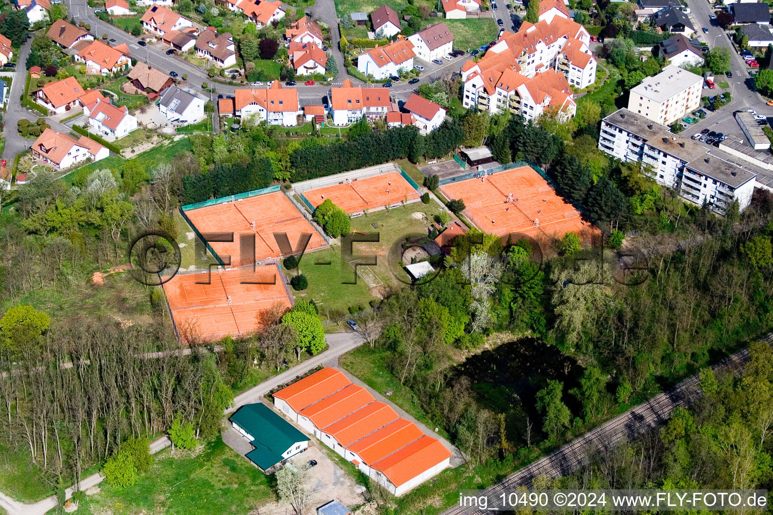 Tennisclub in Jockgrim im Bundesland Rheinland-Pfalz, Deutschland aus der Luft
