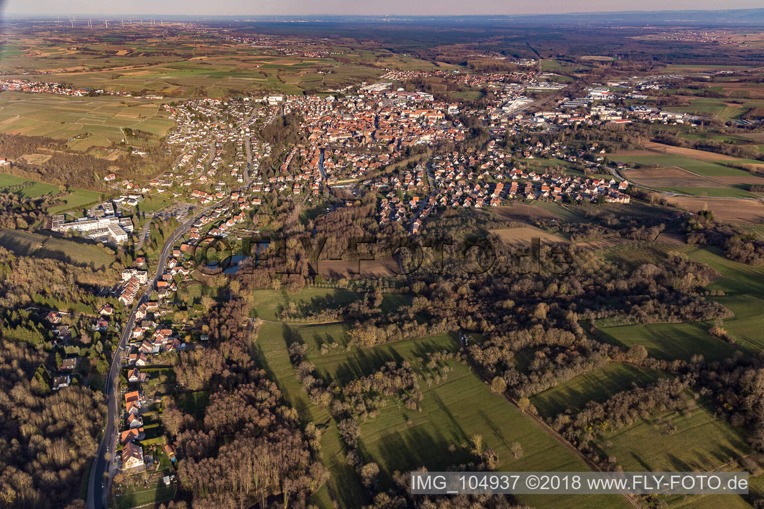 Drohnenbild von Wissembourg im Bundesland Bas-Rhin, Frankreich