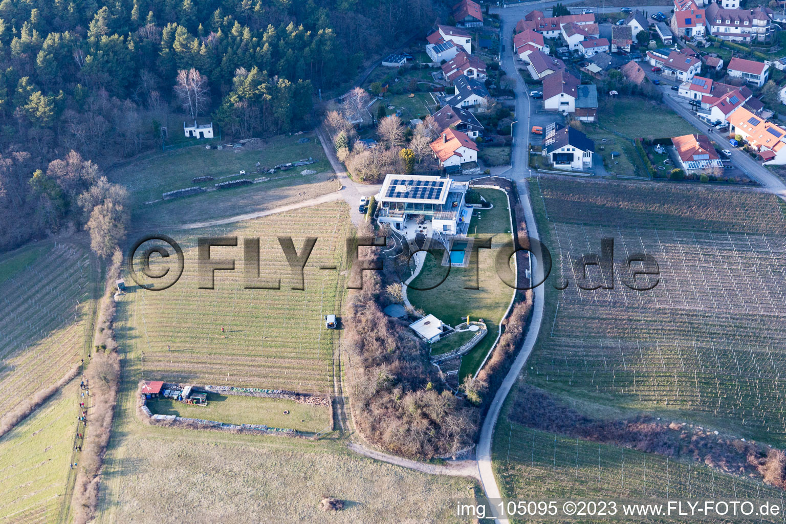 Ortsteil Gleiszellen in Gleiszellen-Gleishorbach im Bundesland Rheinland-Pfalz, Deutschland von einer Drohne aus