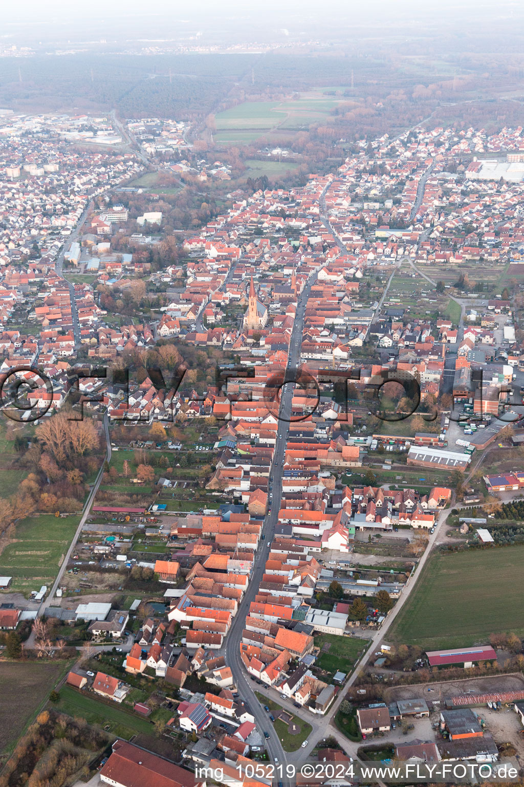 Bellheim im Bundesland Rheinland-Pfalz, Deutschland vom Flugzeug aus