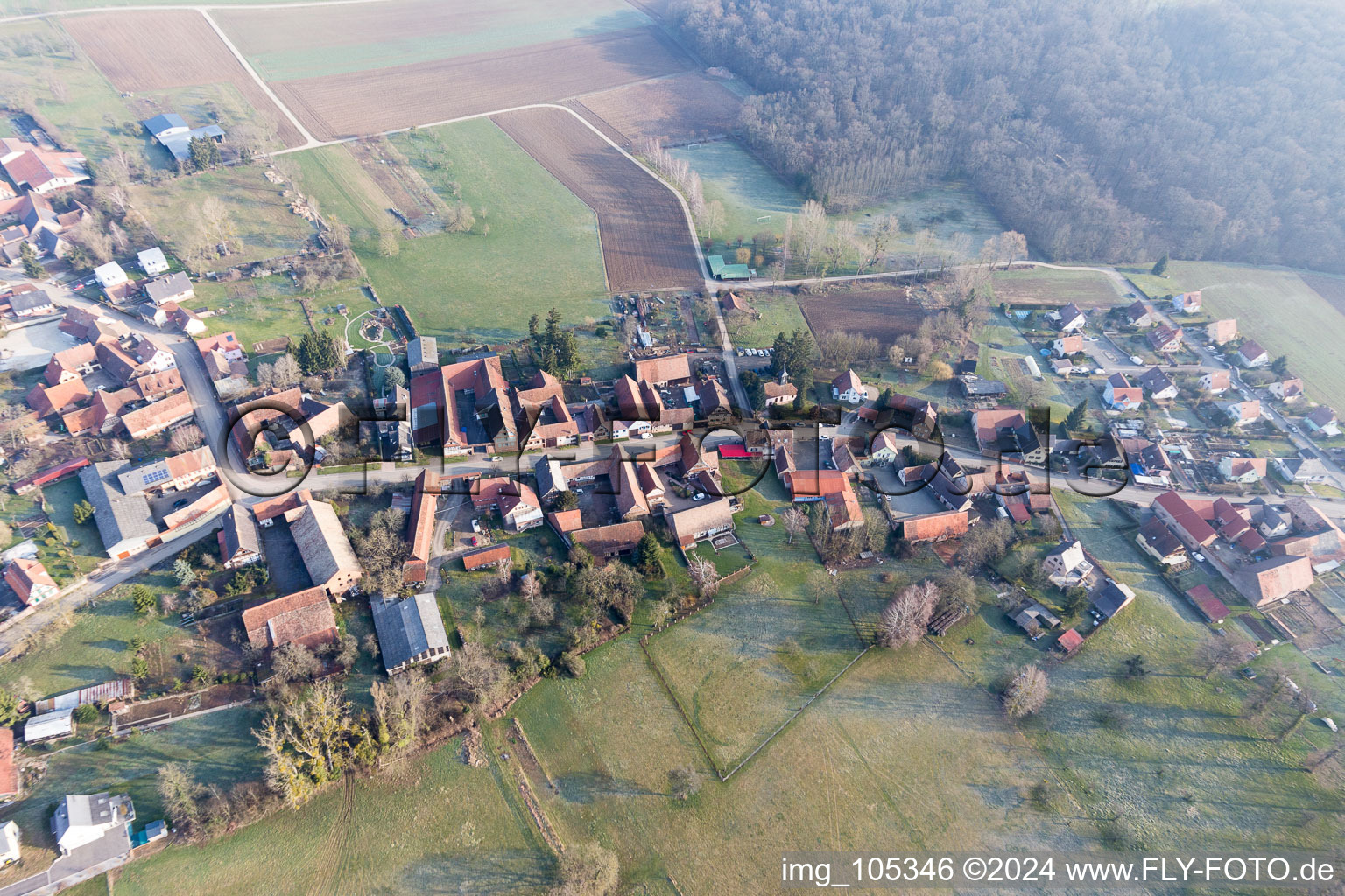 Schrägluftbild von Geiswiller im Bundesland Bas-Rhin, Frankreich