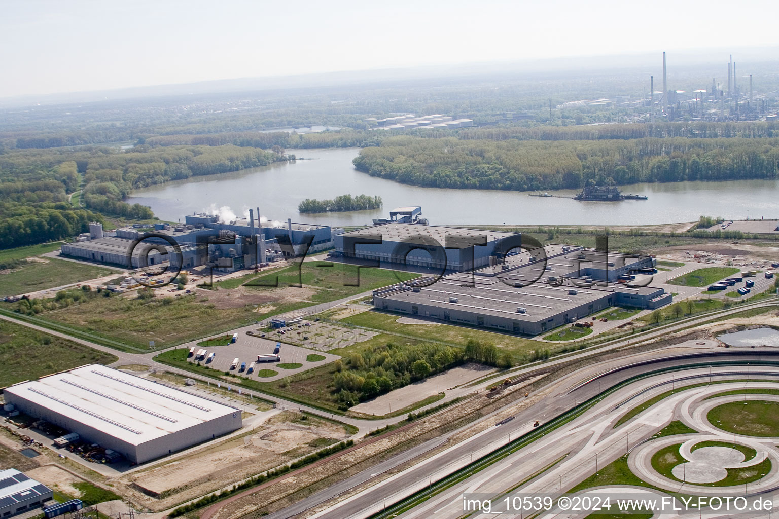 Industriegebiet Oberwald, Papierfabrik Palm in Wörth am Rhein im Bundesland Rheinland-Pfalz, Deutschland von oben gesehen