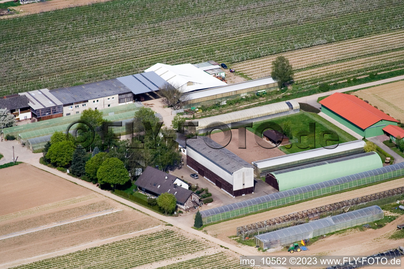 Luftaufnahme von Kandel, Obsthof Zapf im Bundesland Rheinland-Pfalz, Deutschland