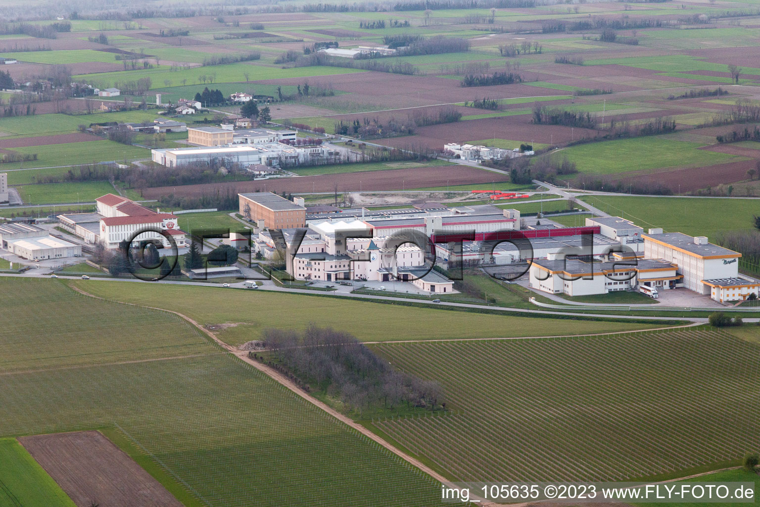 Luftbild von Zona Industriale Prosciutti im Bundesland Friaul-Julisch Venetien, Italien