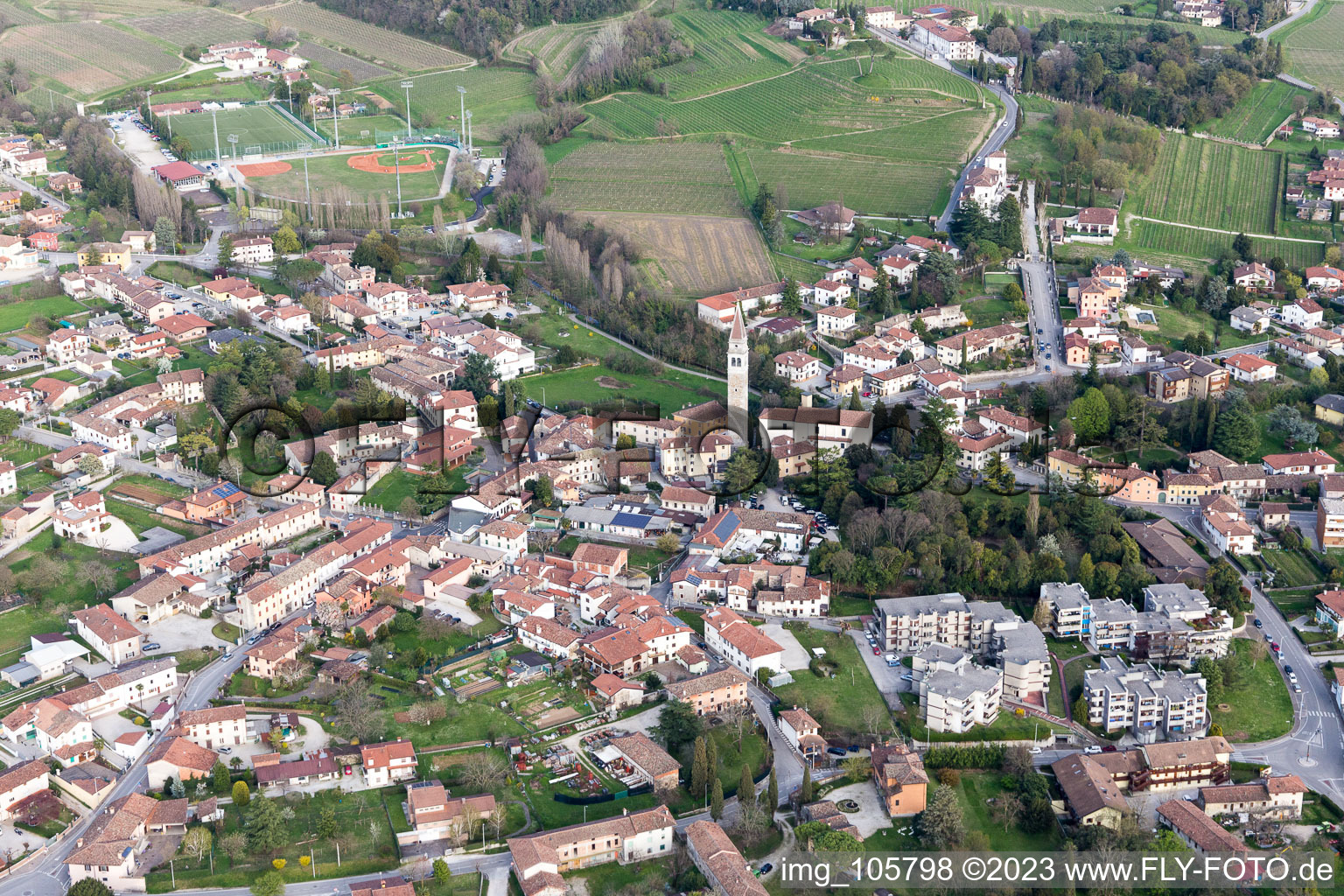 Luftbild von Vicinale im Bundesland Friaul-Julisch Venetien, Italien