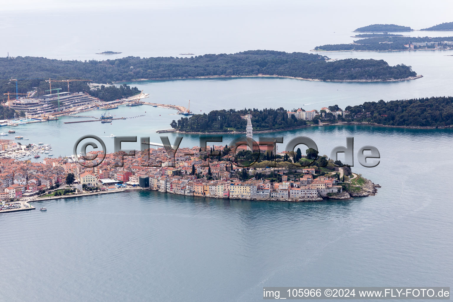 Rovinj im Bundesland Istria, Kroatien aus der Luft betrachtet