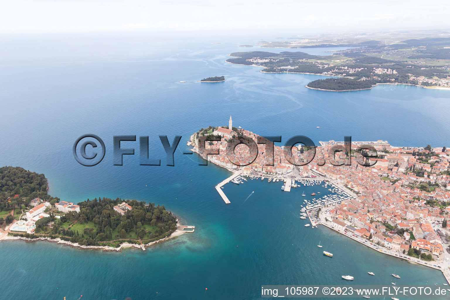 Drohnenbild von Rovinj im Bundesland Istria, Kroatien