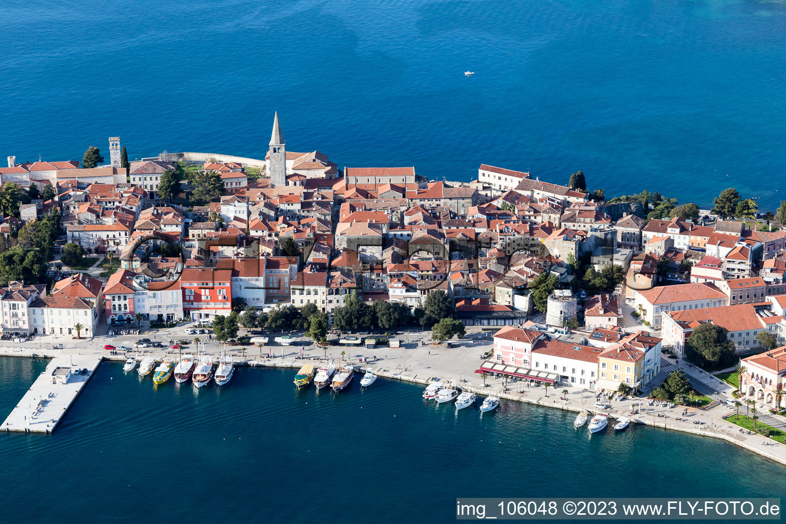 Sveti Duh im Bundesland Istria, Kroatien von oben