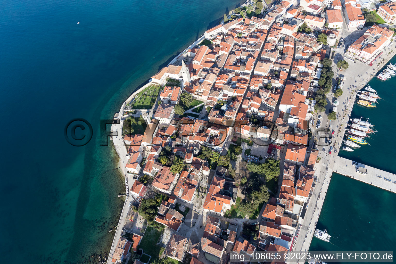 Schrägluftbild von Poreč im Bundesland Istria, Kroatien