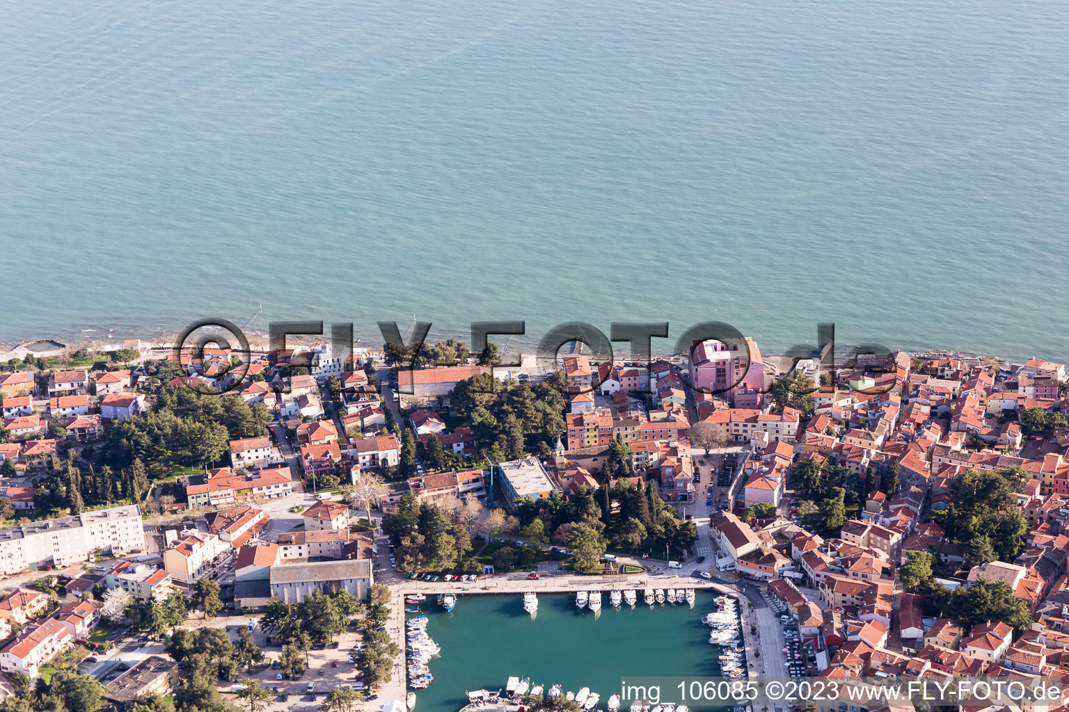Karpinjan im Bundesland Istria, Kroatien von oben gesehen