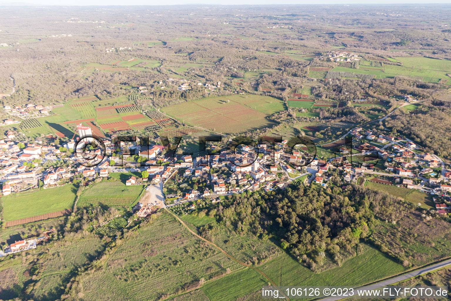 Luftbild von Visignano im Bundesland Istria, Kroatien