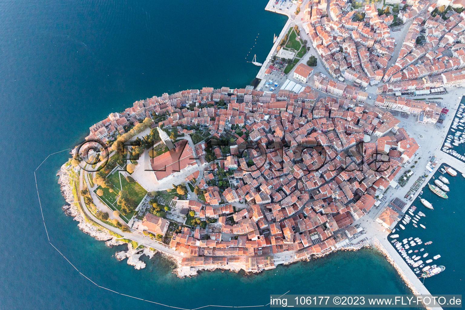 Luftaufnahme von Rovinj im Bundesland Istria, Kroatien