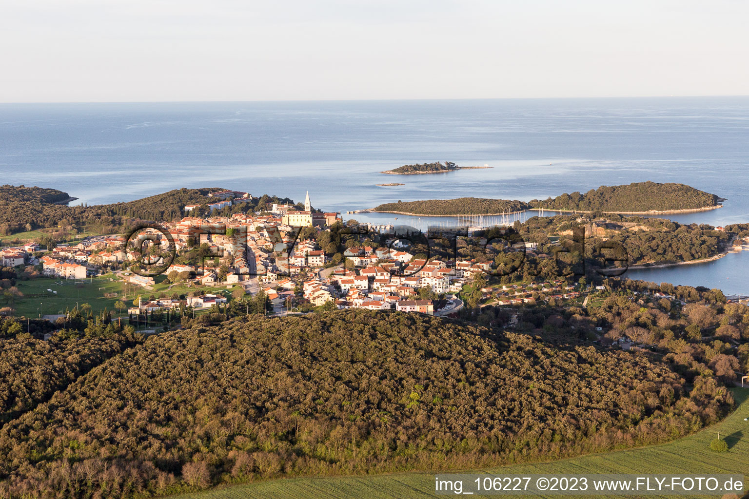Stancija Valkanela im Bundesland Istria, Kroatien von der Drohne aus gesehen