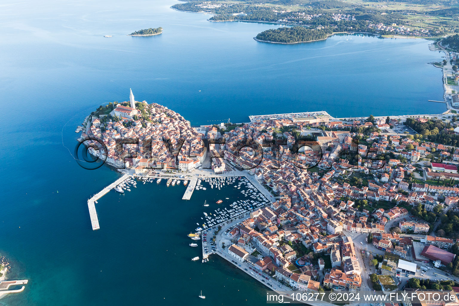 Rovinj im Bundesland Gespanschaft Istrien, Kroatien von oben