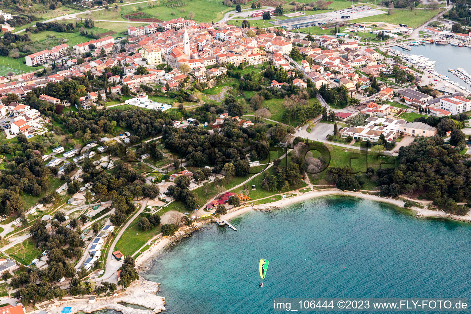 Schrägluftbild von Stancija Valkanela im Bundesland Istria, Kroatien