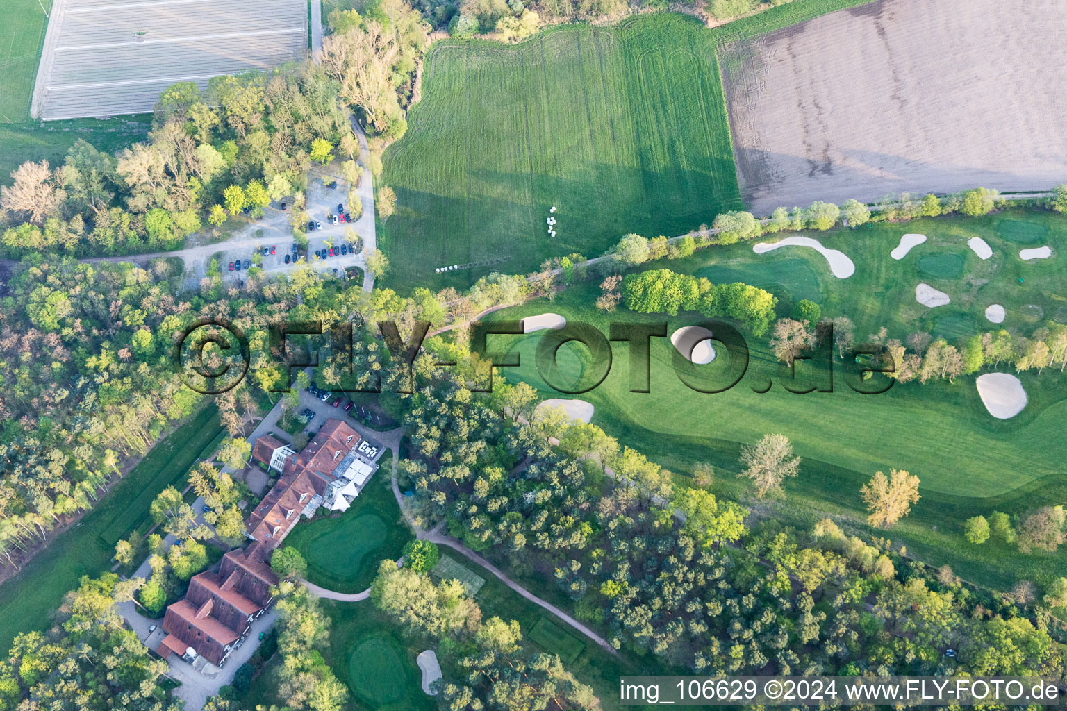 Luftaufnahme von Geinsheim, Golf-Club Pfalz im Bundesland Rheinland-Pfalz, Deutschland