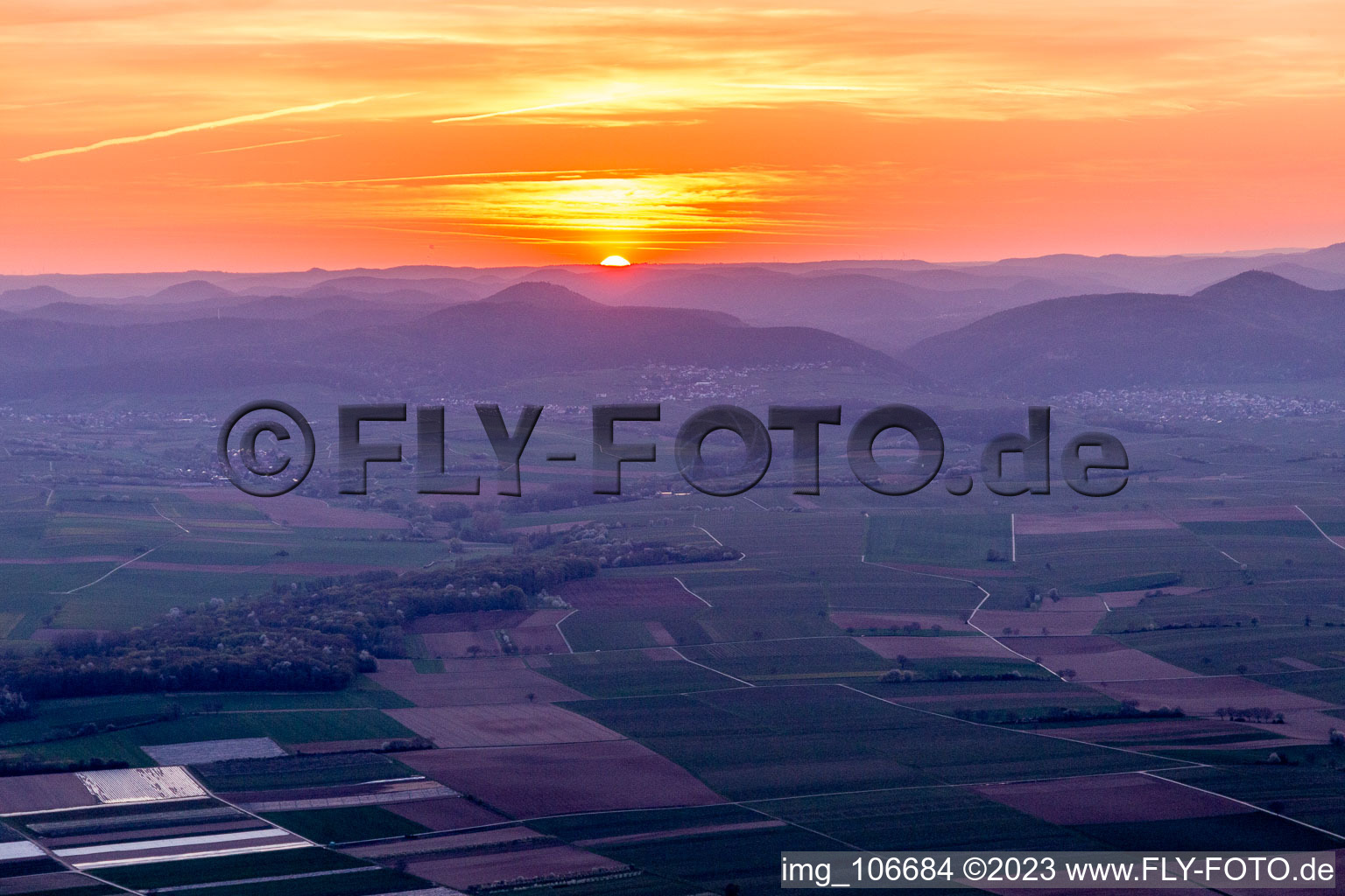 Niederhorbach im Bundesland Rheinland-Pfalz, Deutschland aus der Luft betrachtet