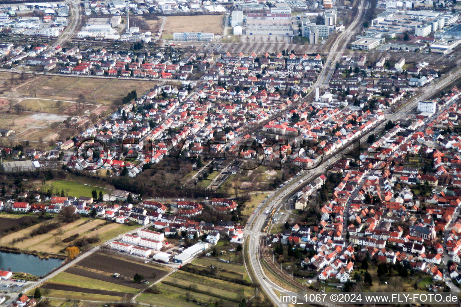 Luftbild von Von Westen im Ortsteil Knielingen in Karlsruhe im Bundesland Baden-Württemberg, Deutschland