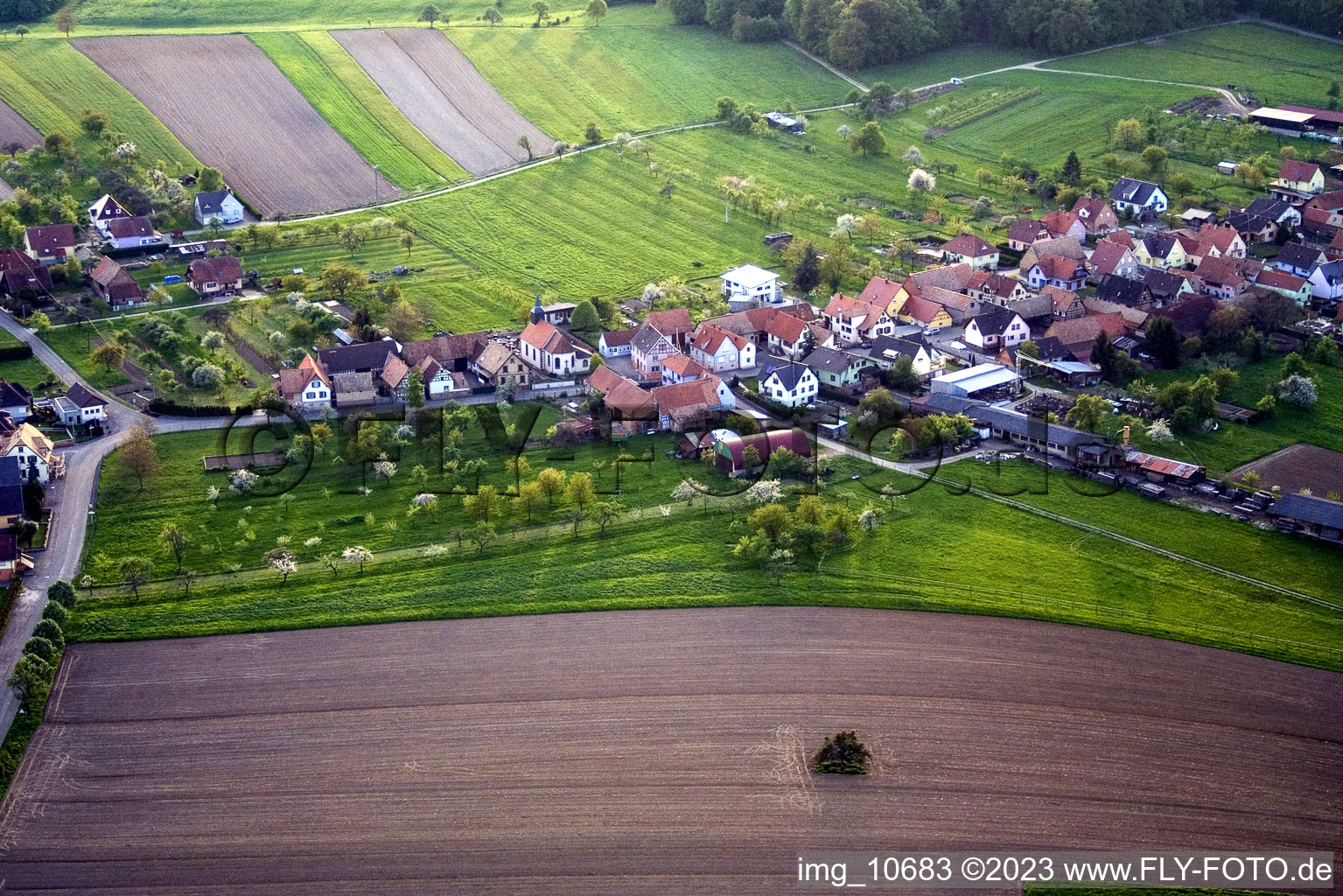 Eschbach im Bundesland Bas-Rhin, Frankreich aus der Vogelperspektive