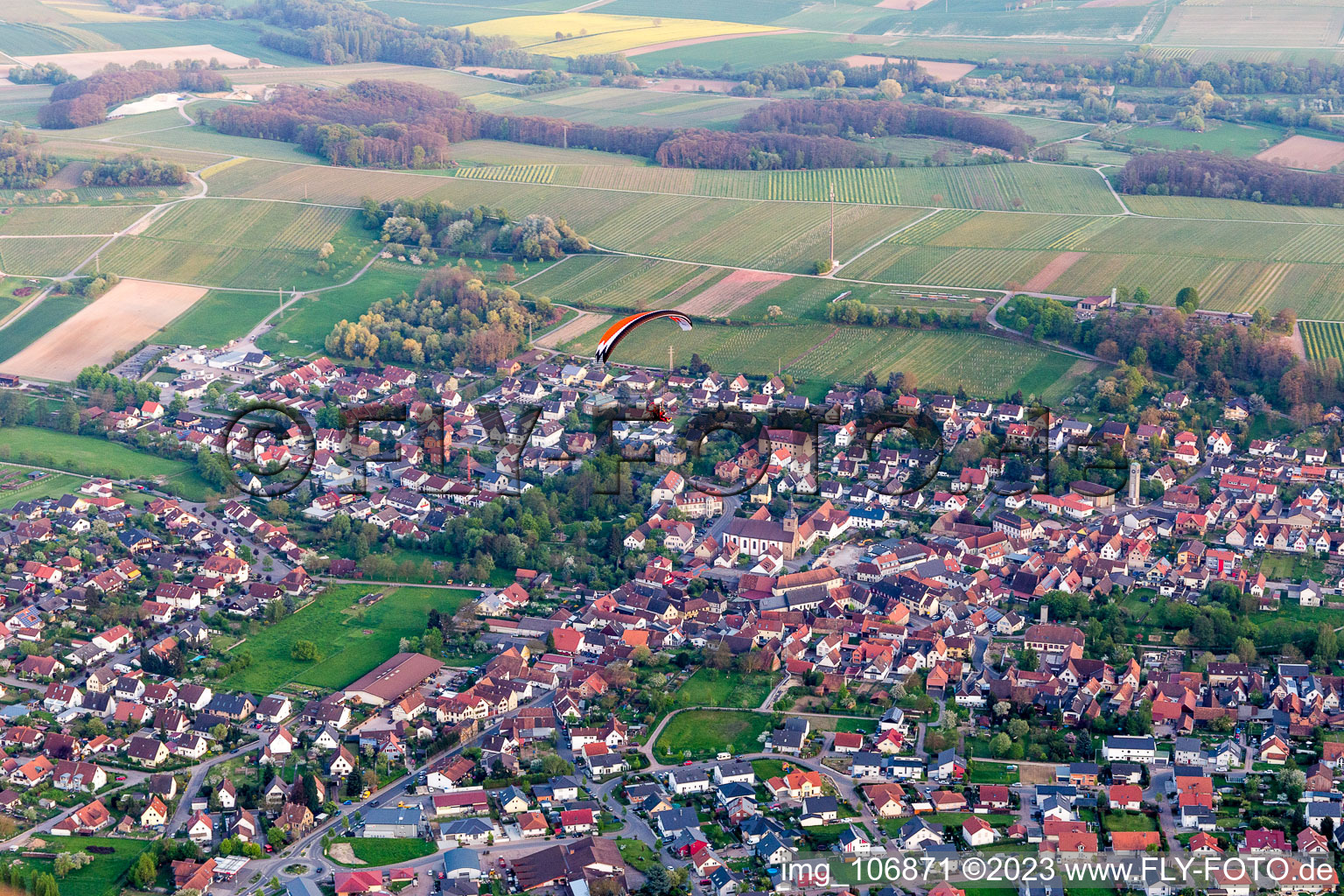 Drohnenaufname von Klingenmünster im Bundesland Rheinland-Pfalz, Deutschland