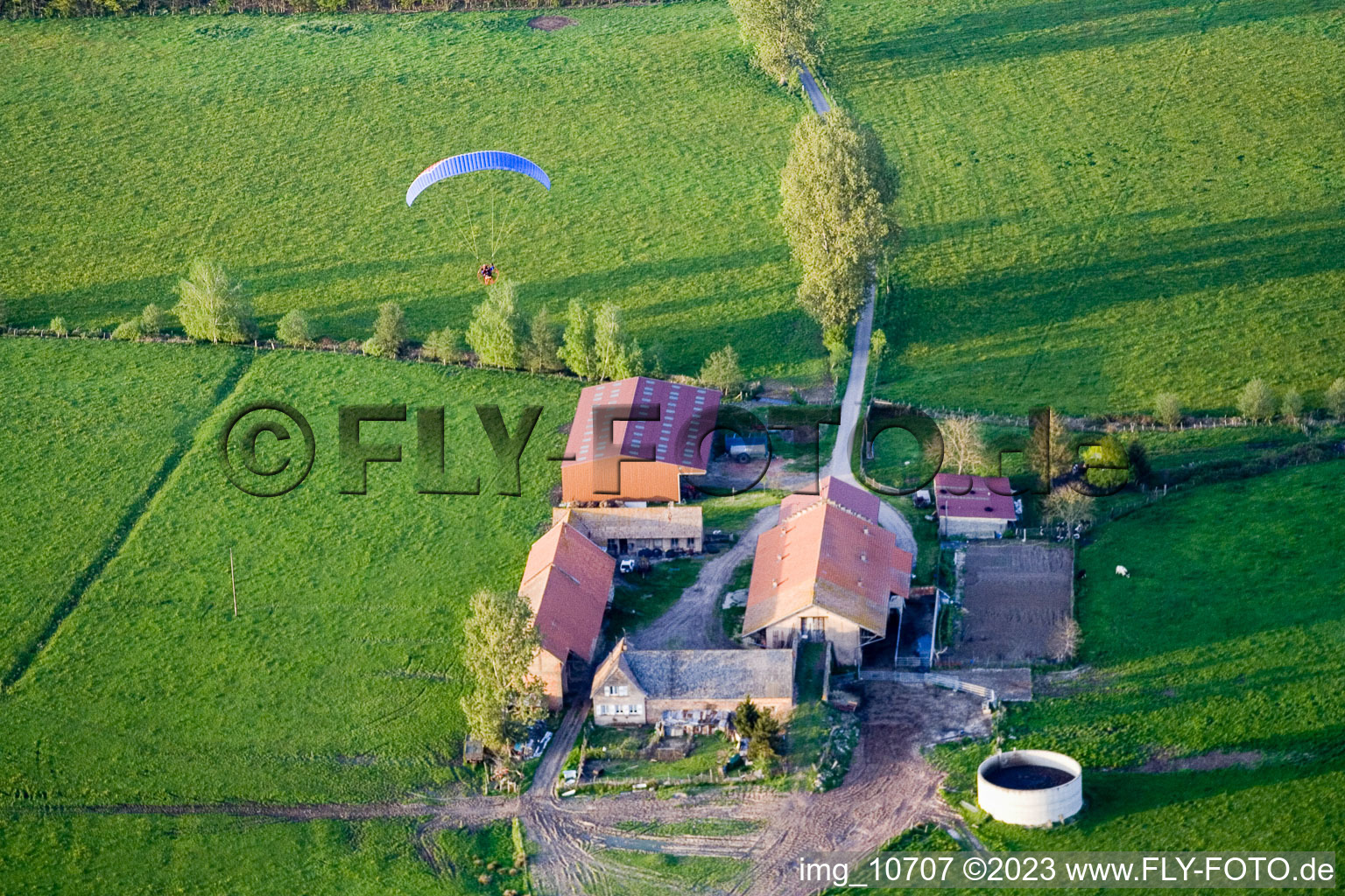 Mertzwiller im Bundesland Bas-Rhin, Frankreich von einer Drohne aus
