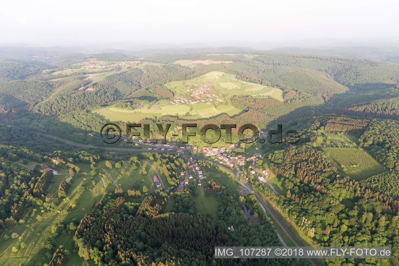 Luftaufnahme von Hinsbourg im Bundesland Bas-Rhin, Frankreich