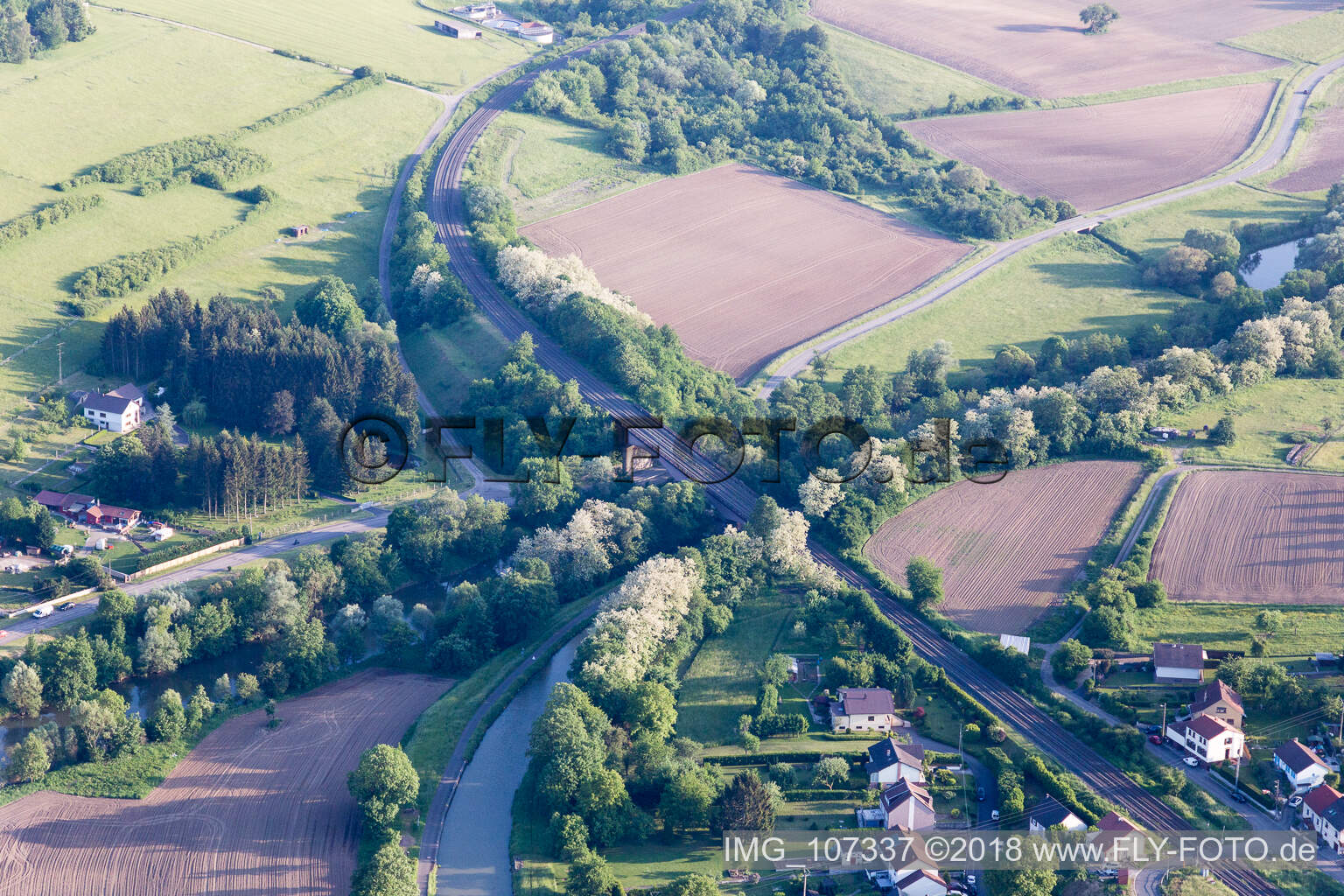 Luftbild von Zetting, Saar-Brücken im Bundesland Moselle, Frankreich