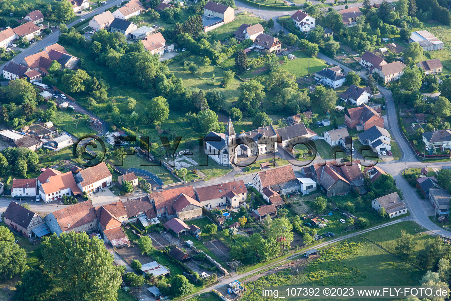 Luftaufnahme von Vibersviller im Bundesland Moselle, Frankreich