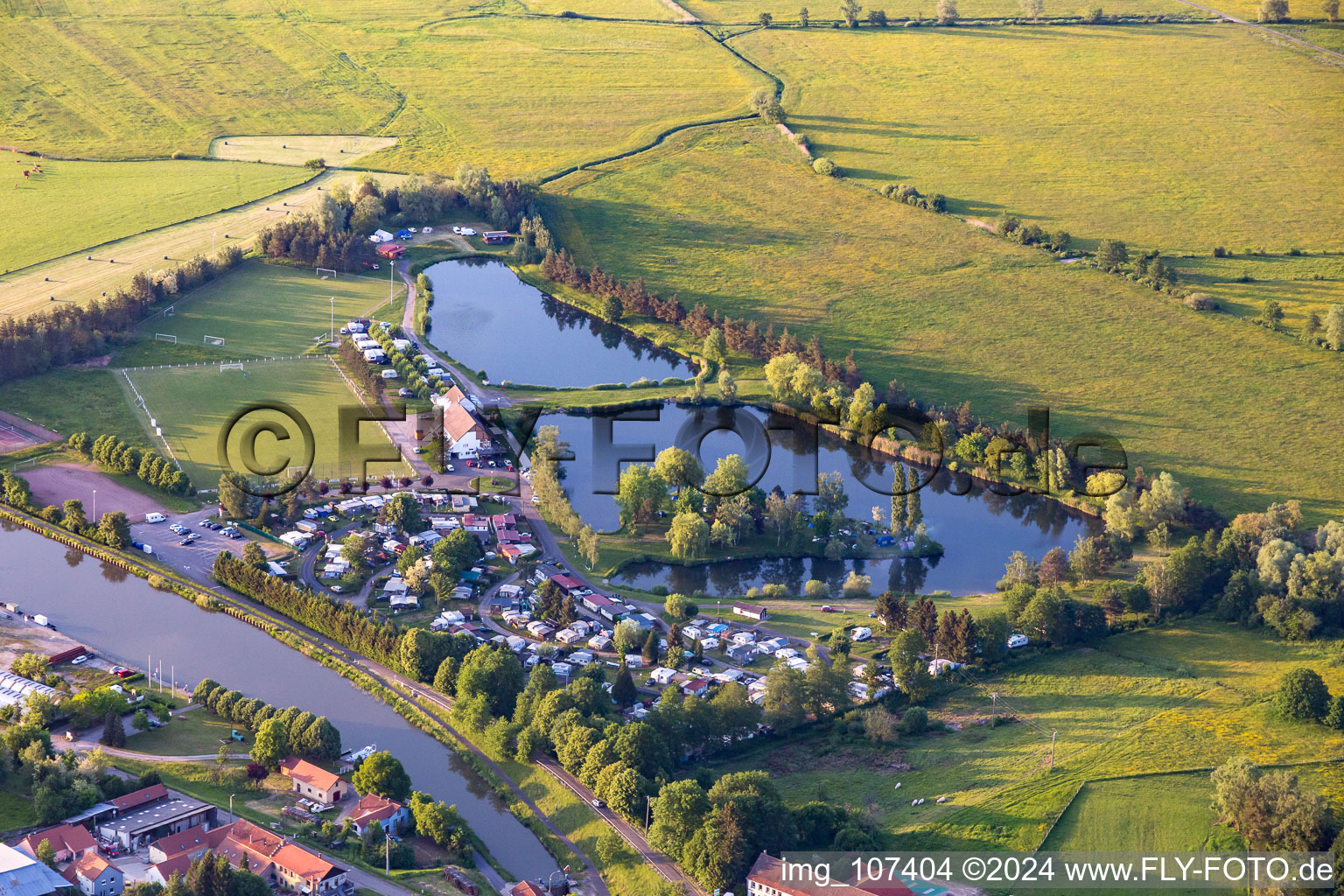 Luftbild von Camping Coeur d'Alsace in Harskirchen im Bundesland Bas-Rhin, Frankreich