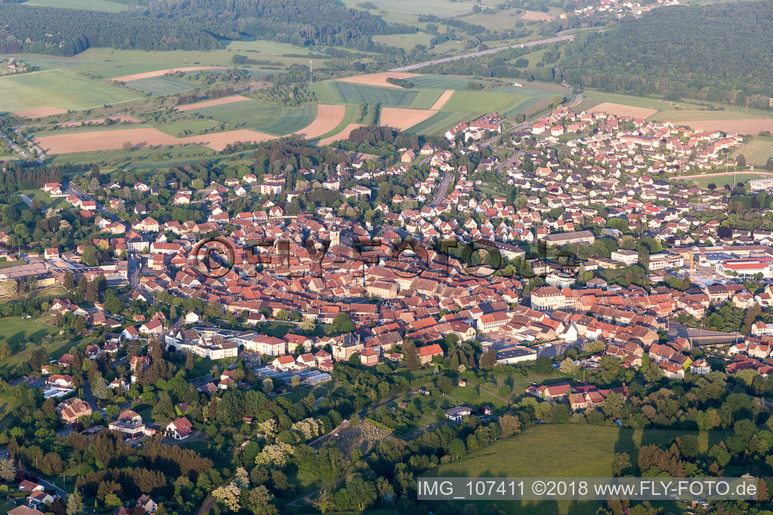 Schrägluftbild von Sarre-Union im Bundesland Bas-Rhin, Frankreich
