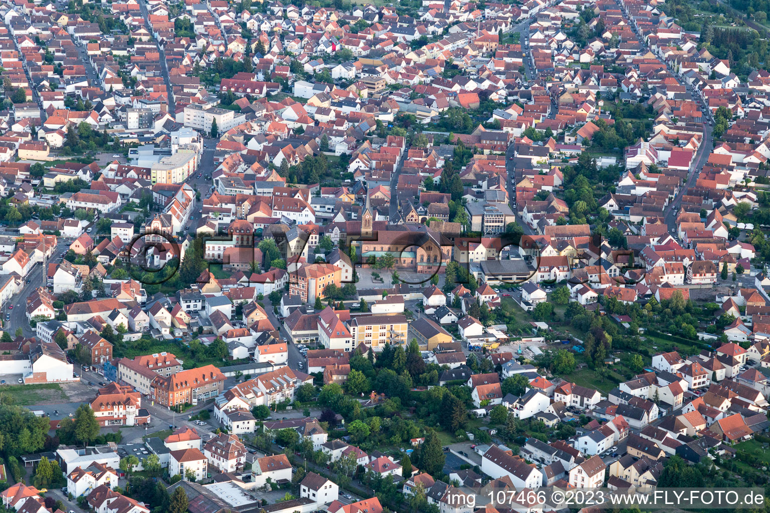 Luftaufnahme von Schifferstadt im Bundesland Rheinland-Pfalz, Deutschland