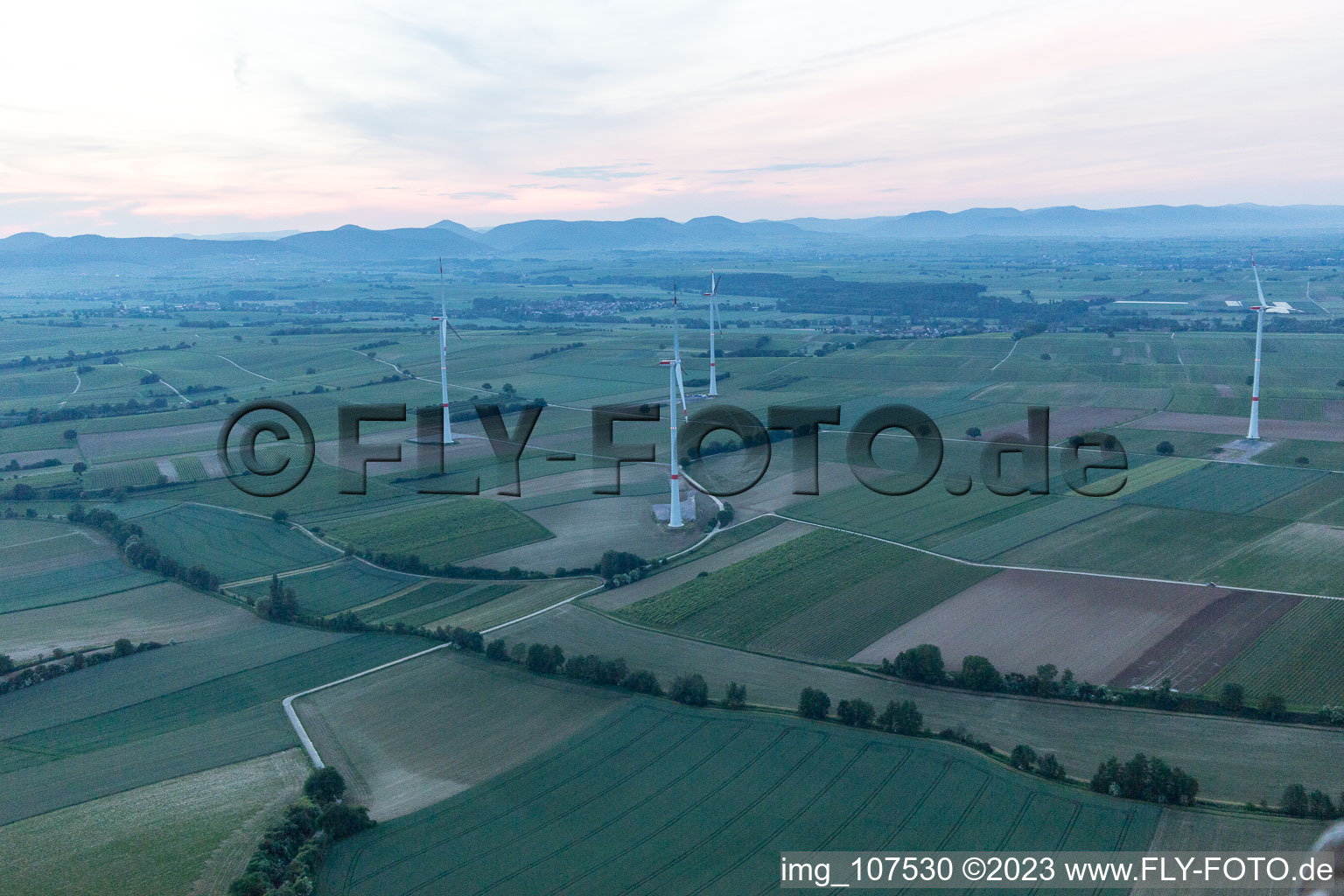 Luftbild von Freckenfeld, WKAs im Bundesland Rheinland-Pfalz, Deutschland