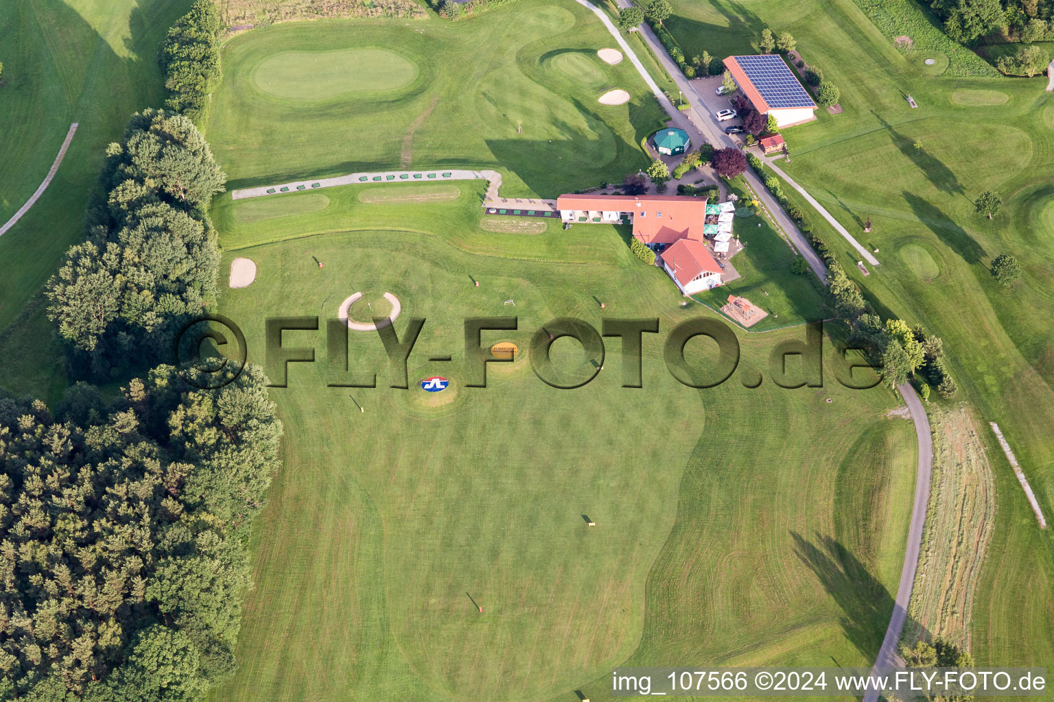 Luftbild von Gelände des Golfplatz des Golfclub Mudau e.V. in Mudau im Bundesland Baden-Württemberg, Deutschland
