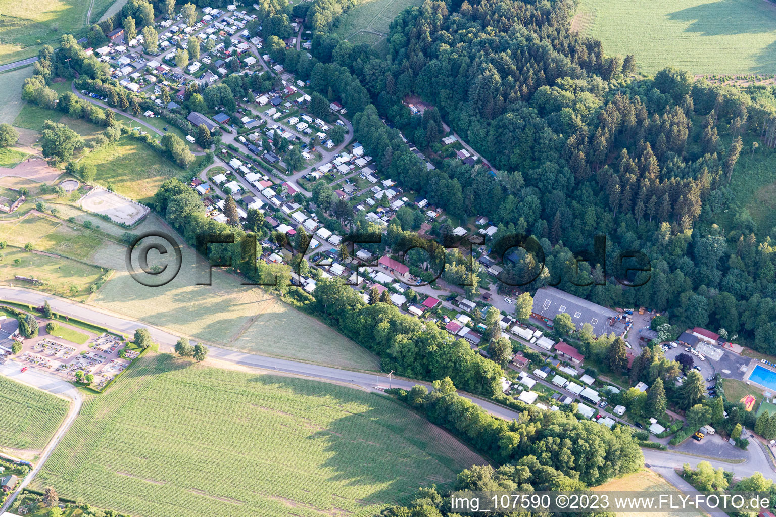 Luftaufnahme von Krumbach, Odenwald-Camping im Bundesland Baden-Württemberg, Deutschland